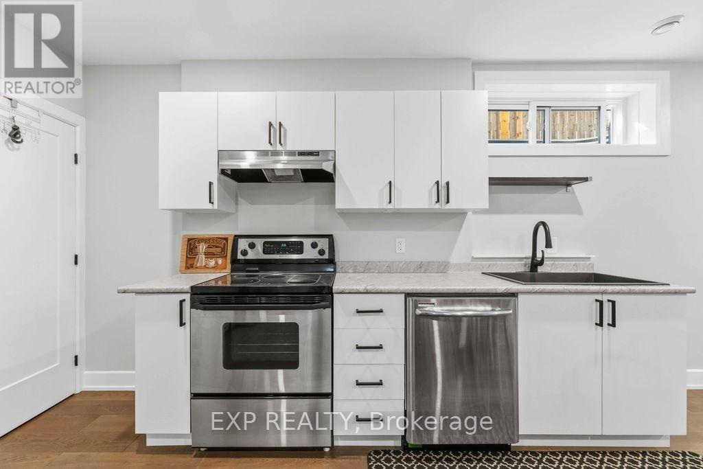 937 FALAISE ROAD - 42