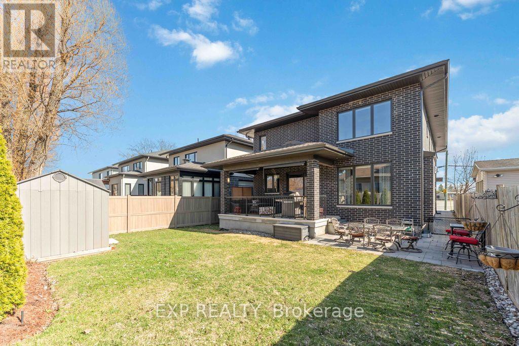 937 FALAISE ROAD - 49