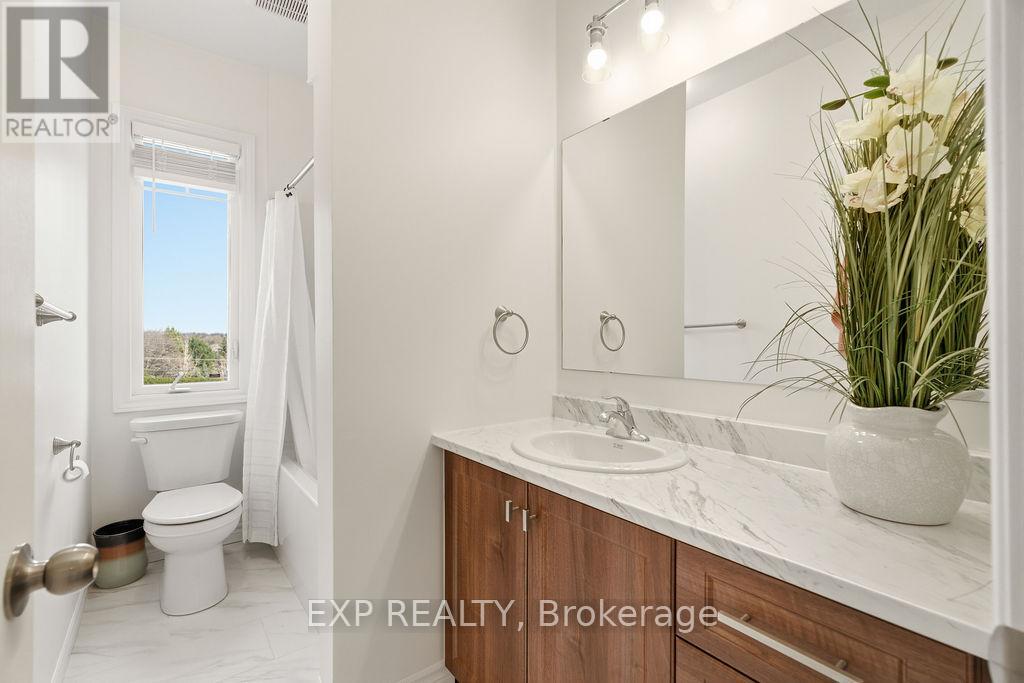 #32 2621 LONGFIELDS DRIVE - 29