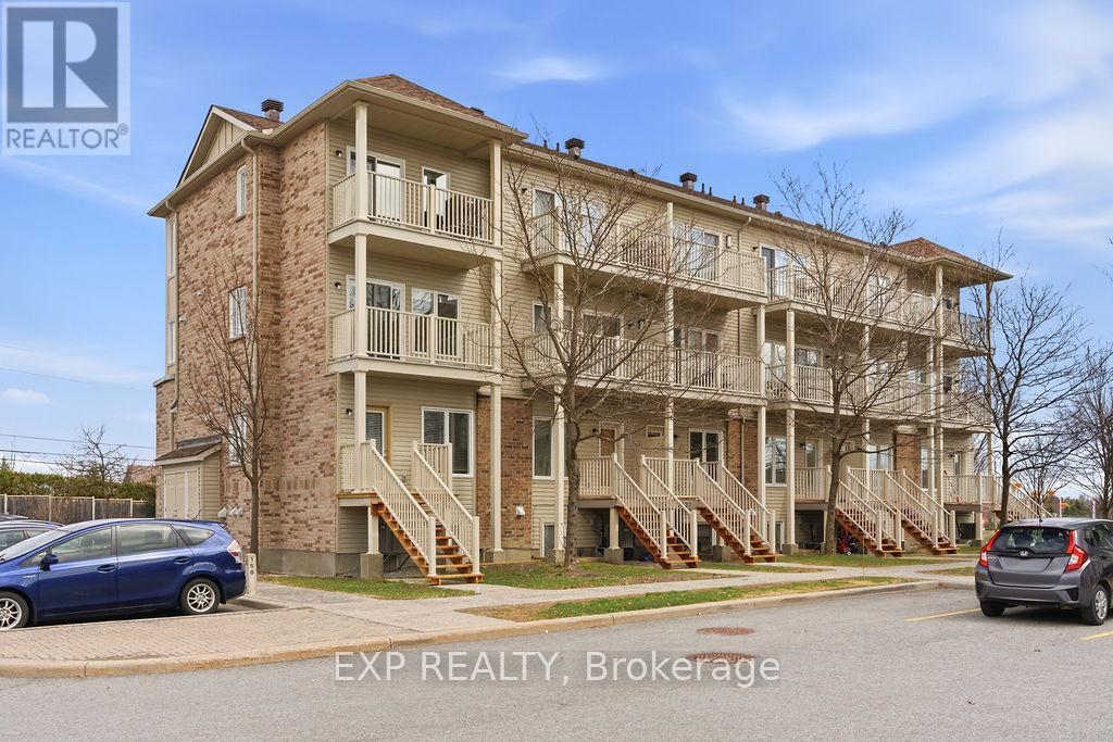 #32 2621 LONGFIELDS DRIVE - 31