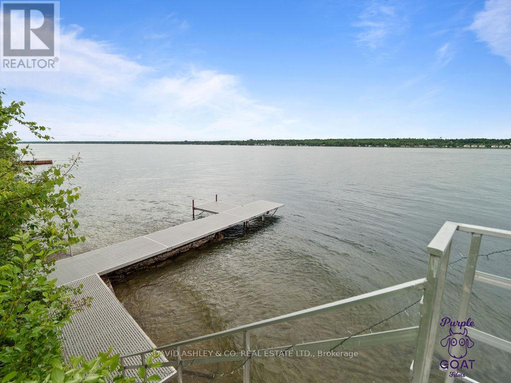 Dock