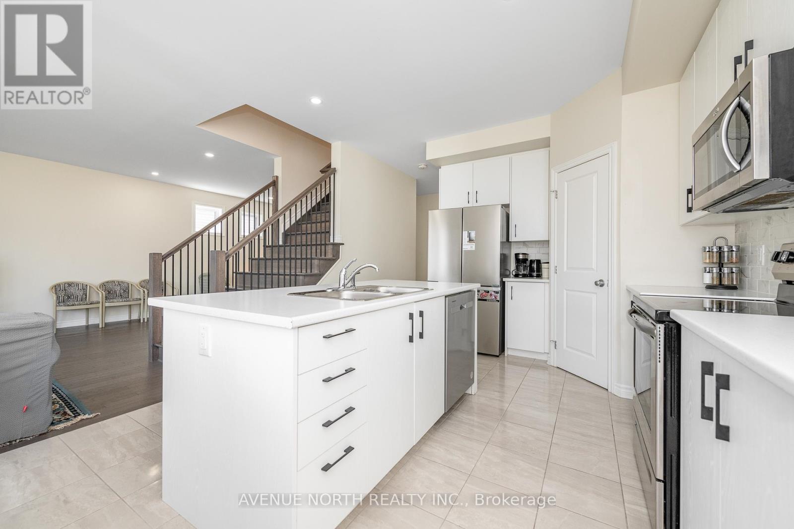 756 NAMUR STREET - 14