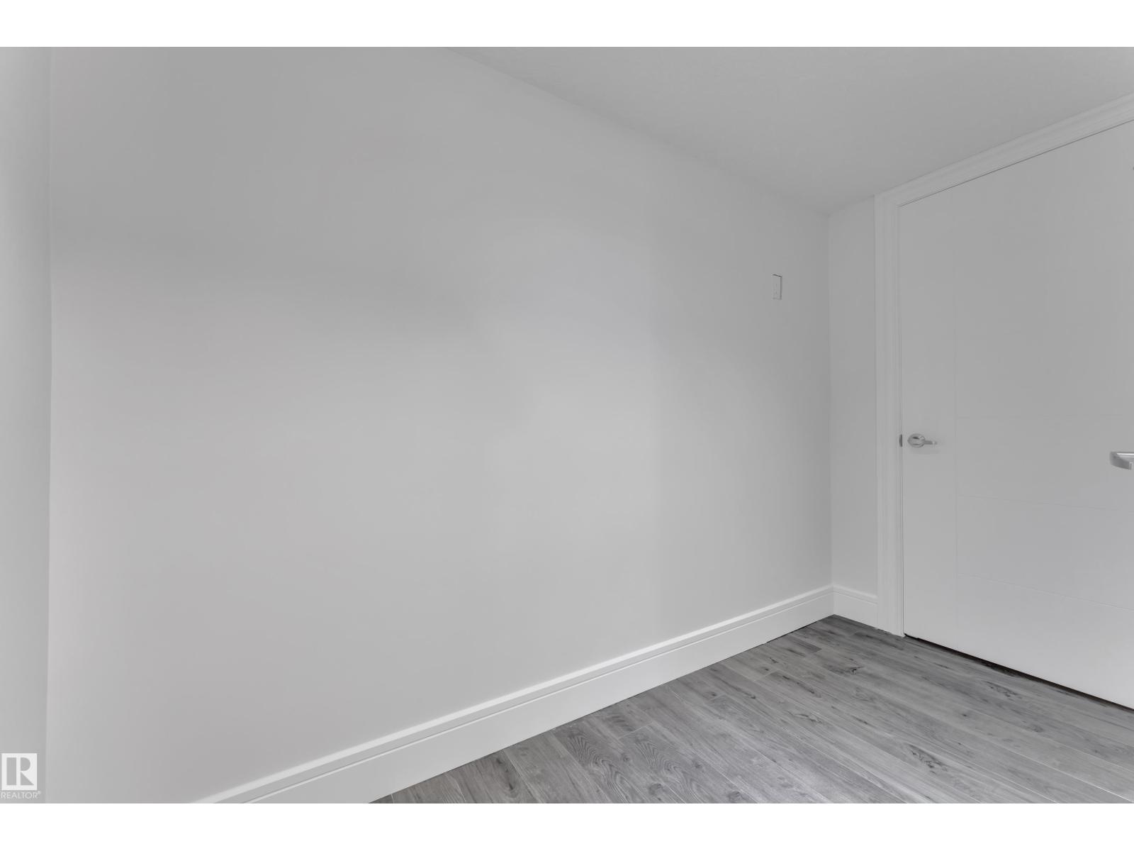 6156 11 AV SW, Edmonton