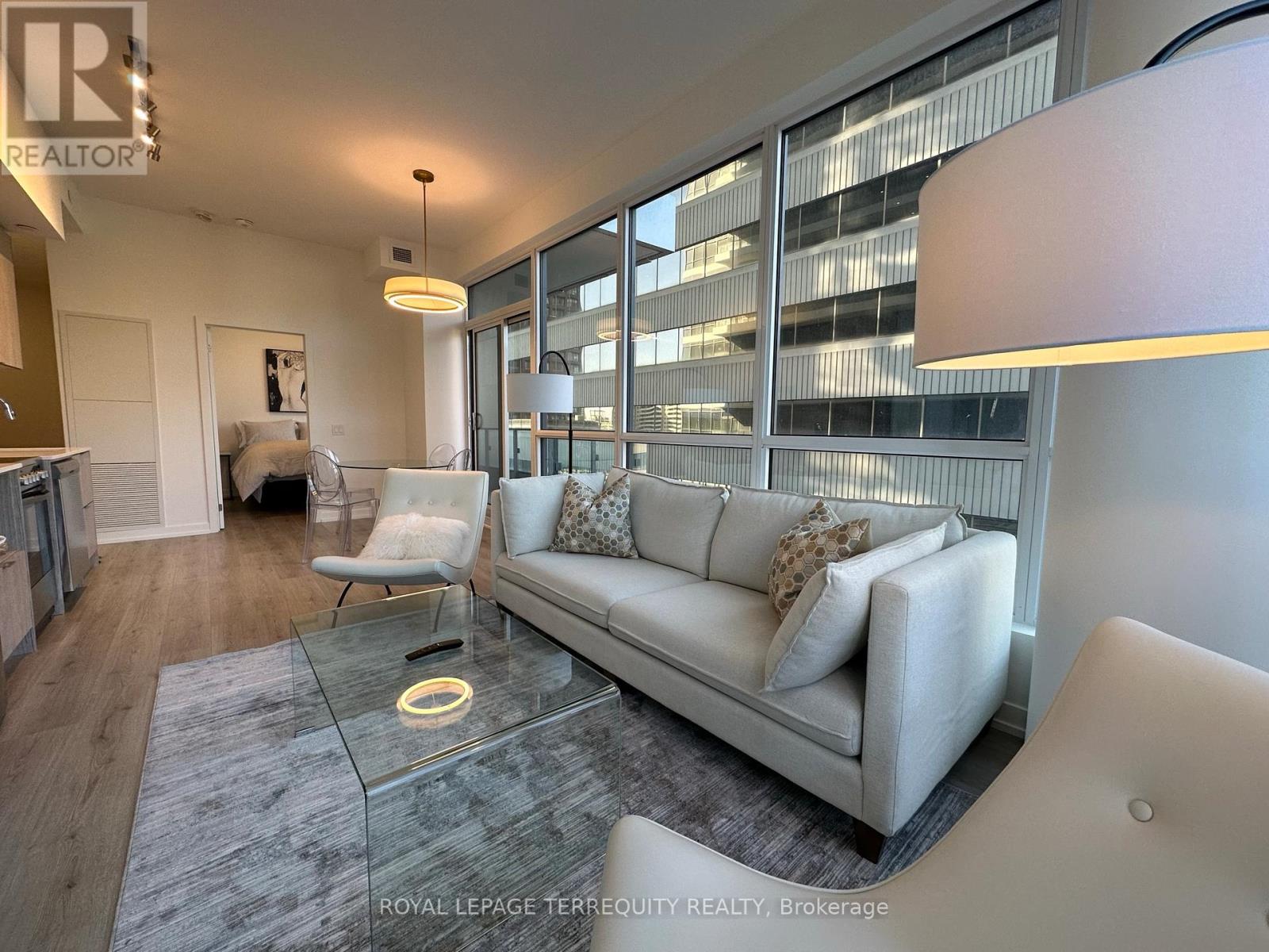 Listing photo of 1104 - 395 BLOOR STREET E