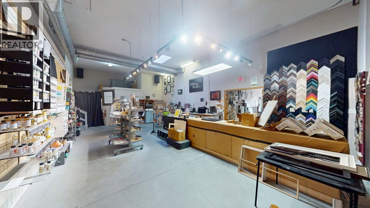  800 Baker Street, Cranbrook