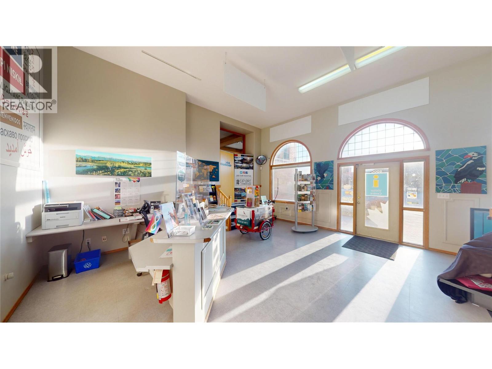  800 Baker Street, Cranbrook