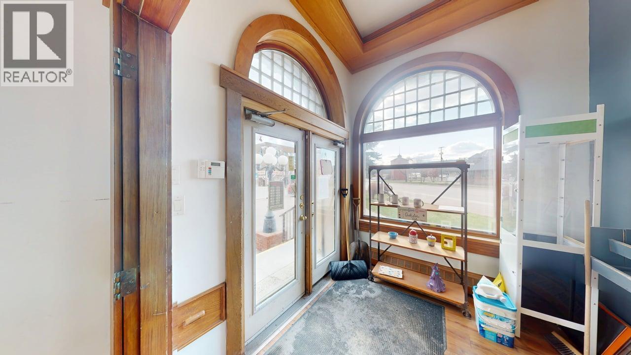  800 Baker Street, Cranbrook