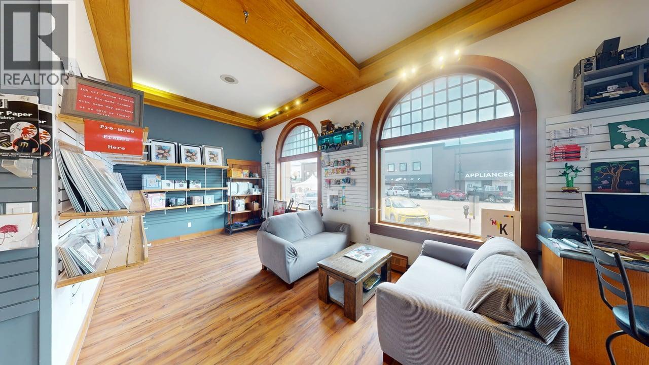  800 Baker Street, Cranbrook