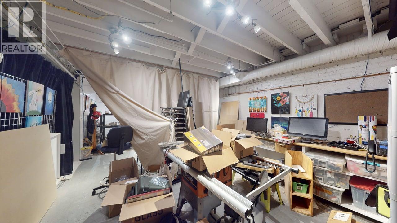  800 Baker Street, Cranbrook