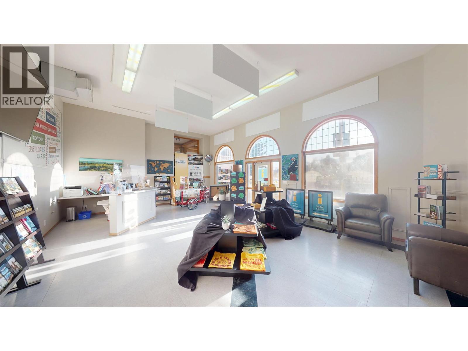  800 Baker Street, Cranbrook