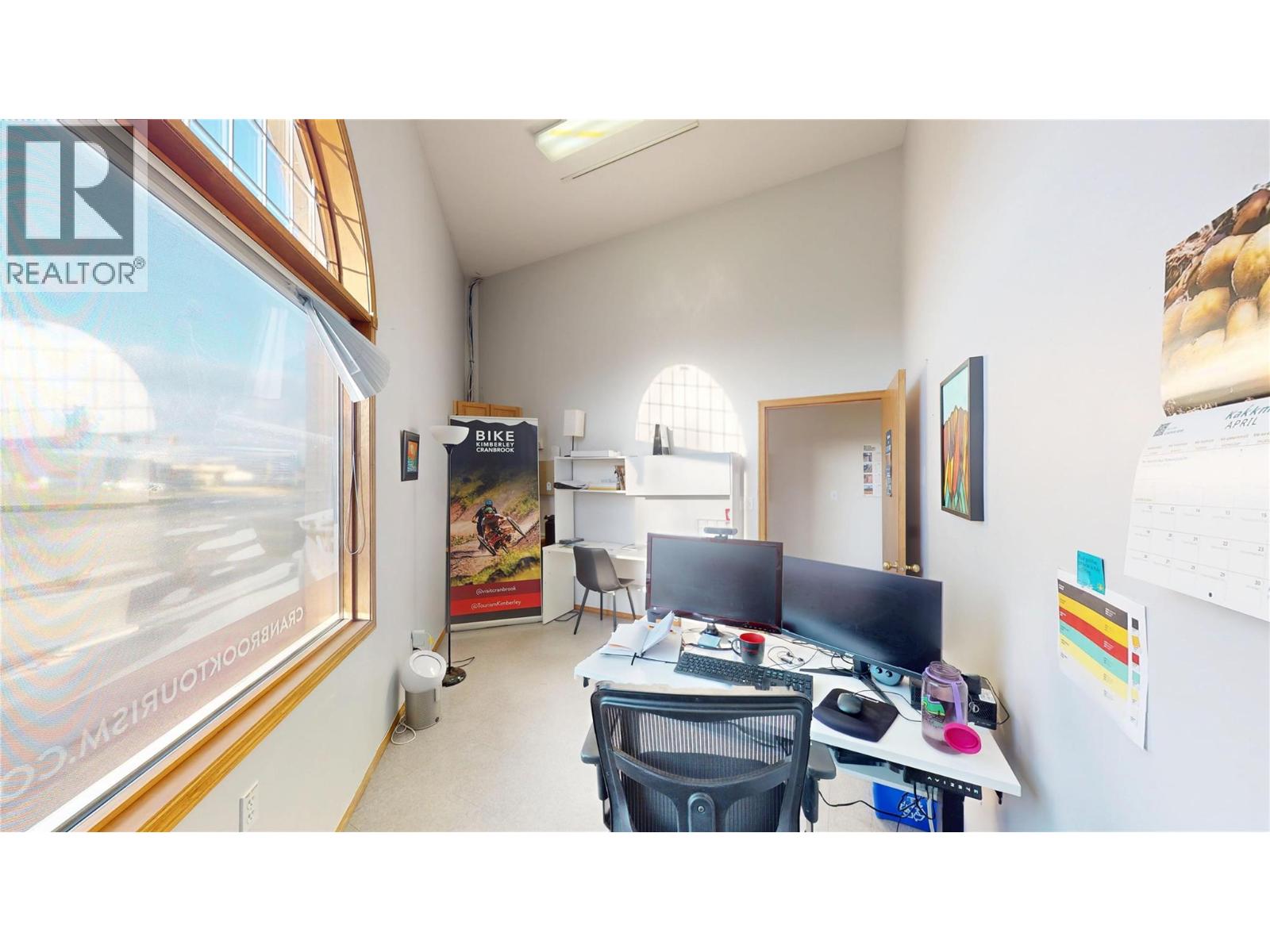  800 Baker Street, Cranbrook