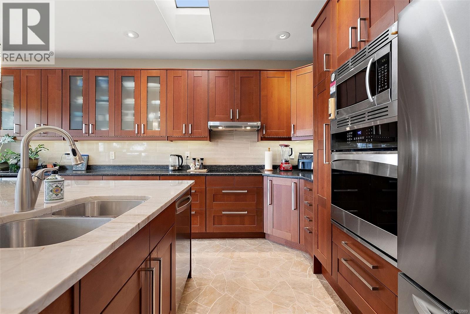 13 4300 Stoneywood Lane, Saanich