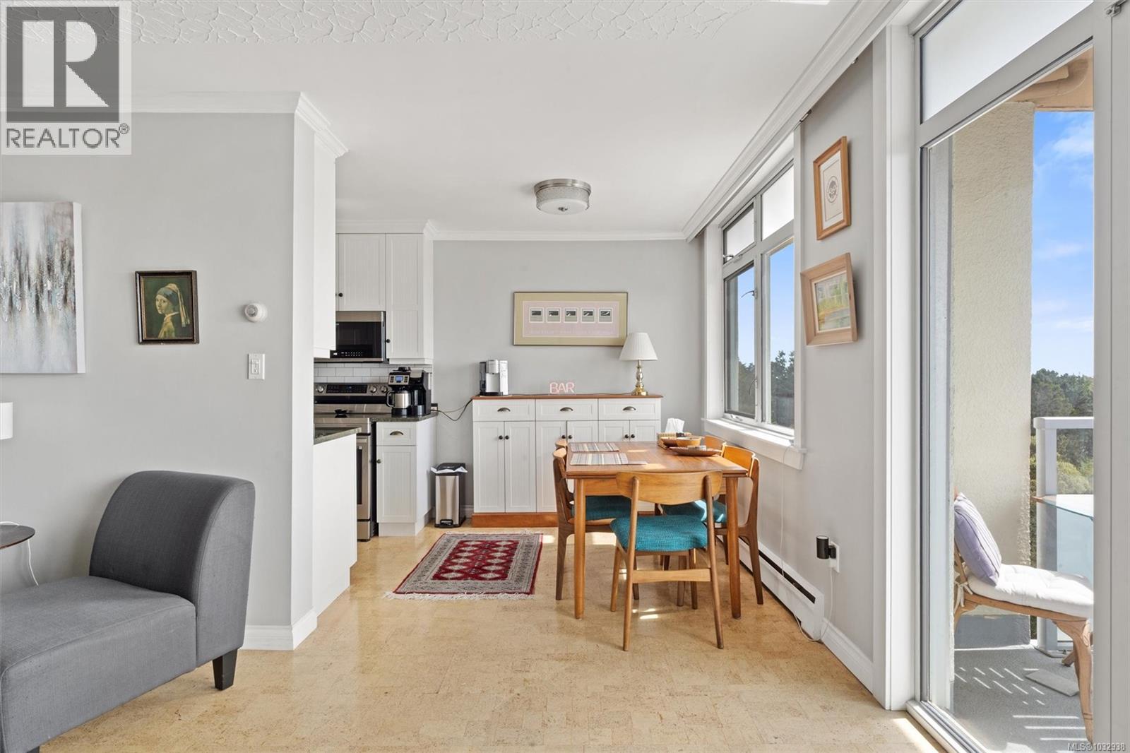 1005 250 Douglas Street, Victoria