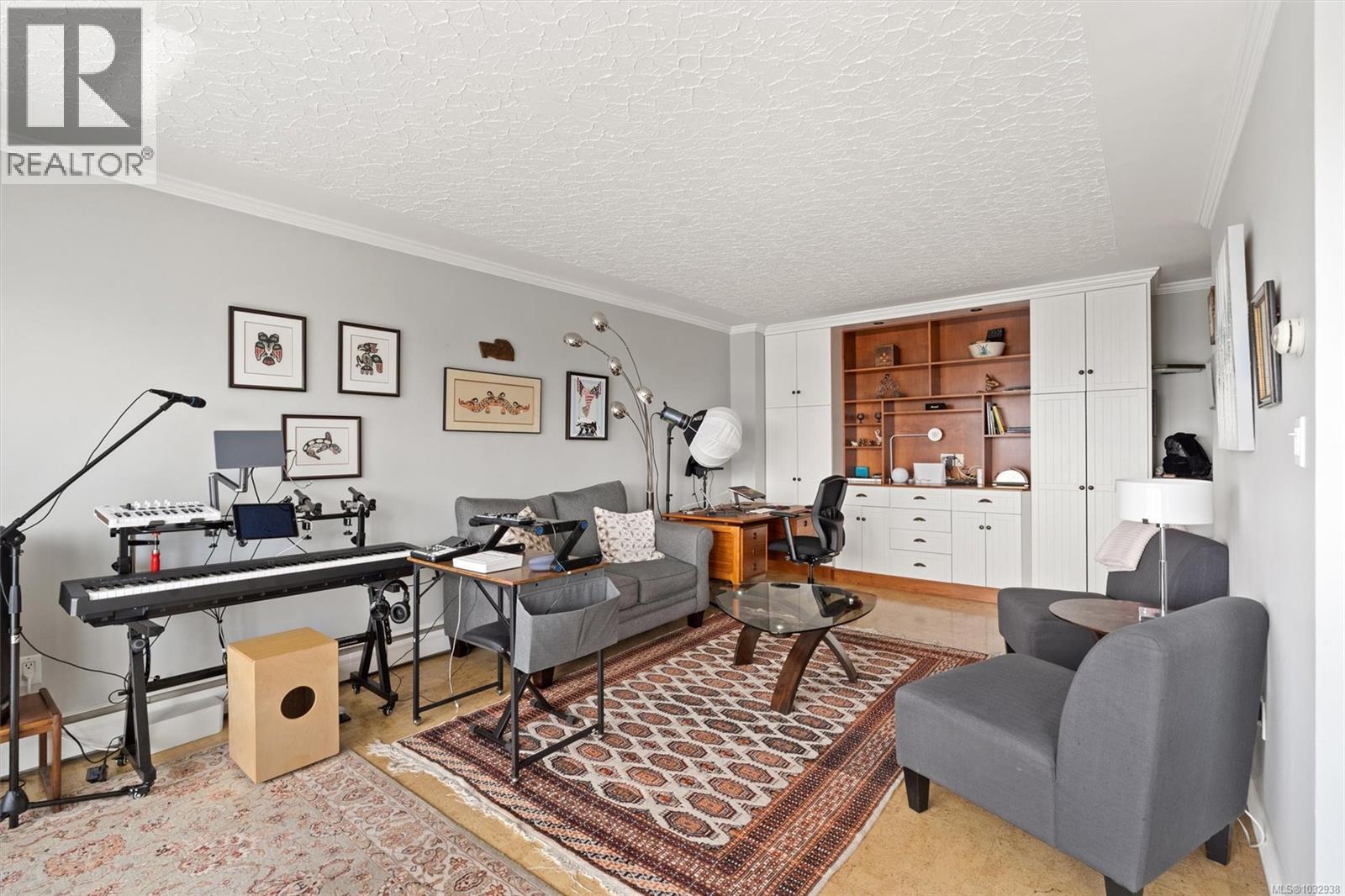 1005 250 Douglas Street, Victoria