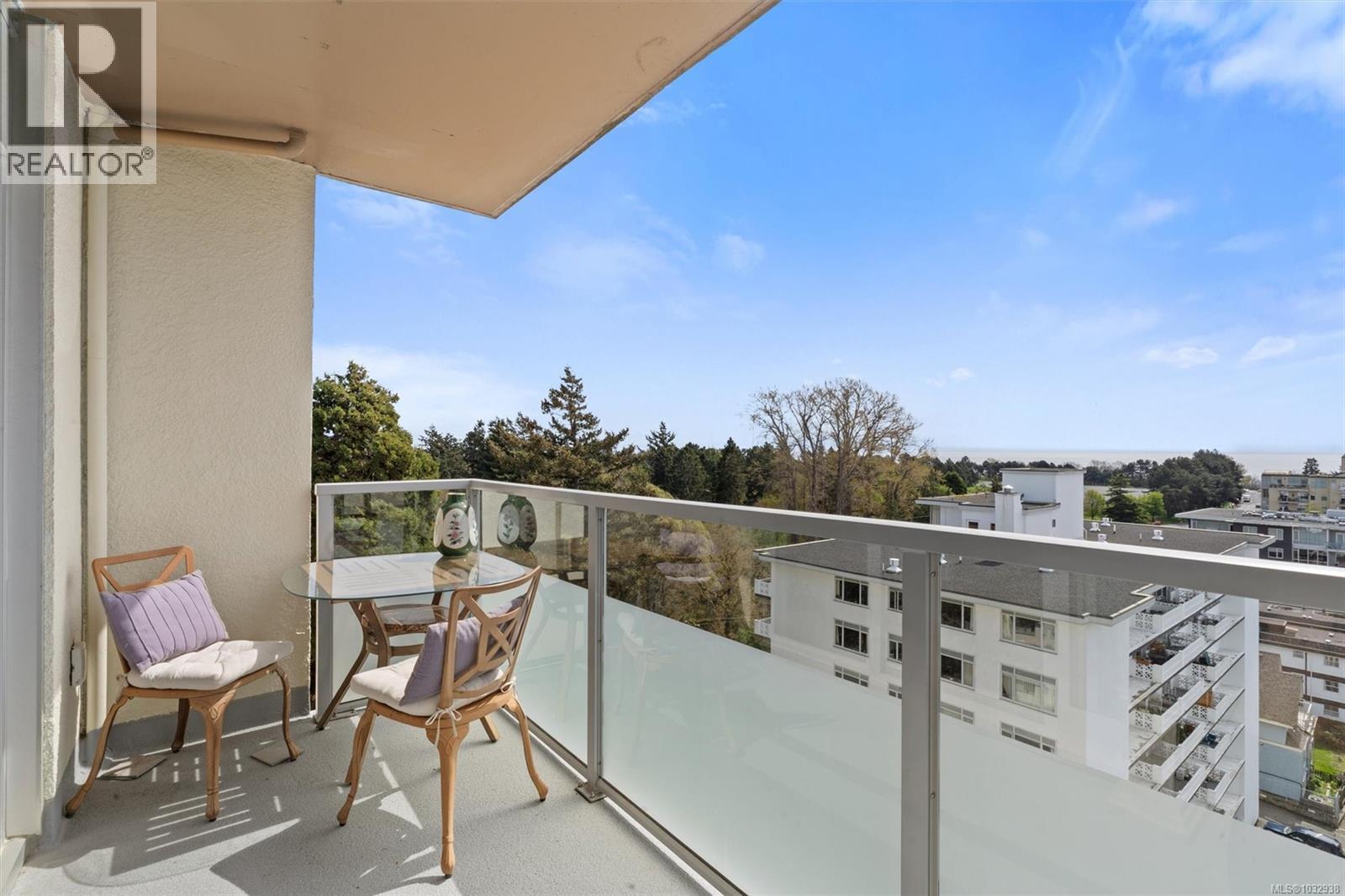 1005 250 Douglas Street, Victoria