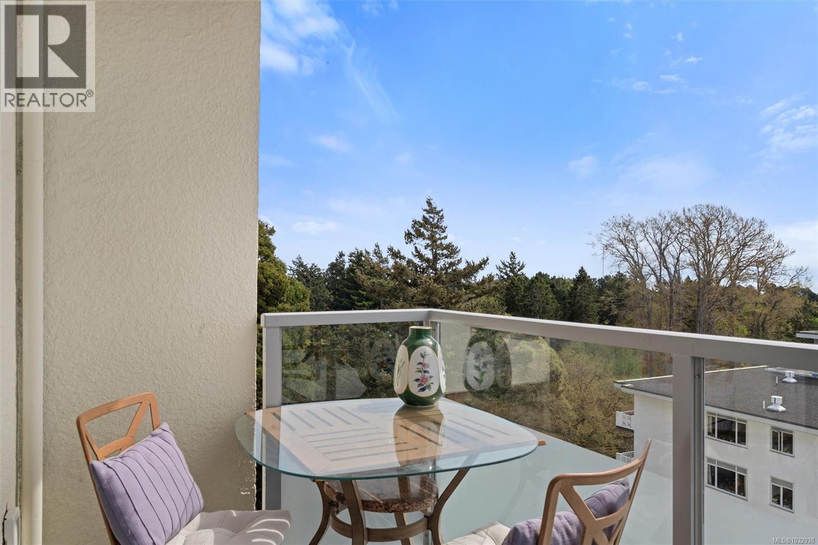 1005 250 Douglas Street, Victoria