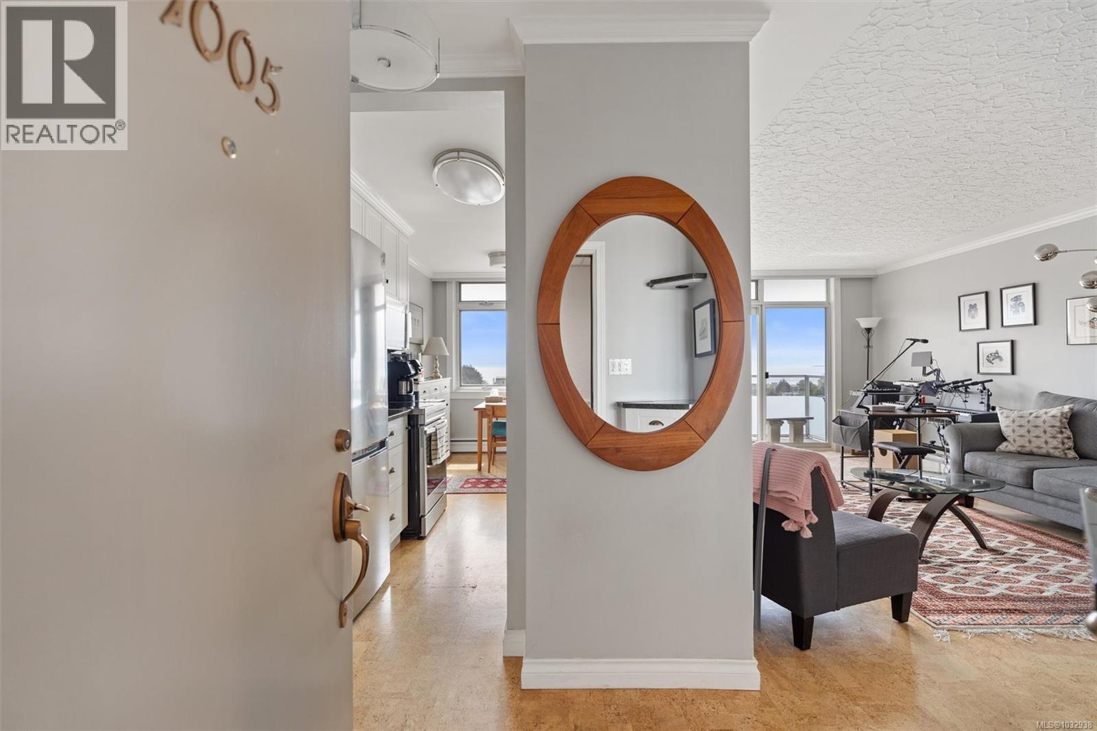 1005 250 Douglas Street, Victoria