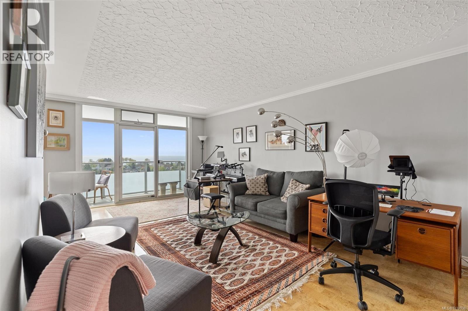 1005 250 Douglas Street, Victoria