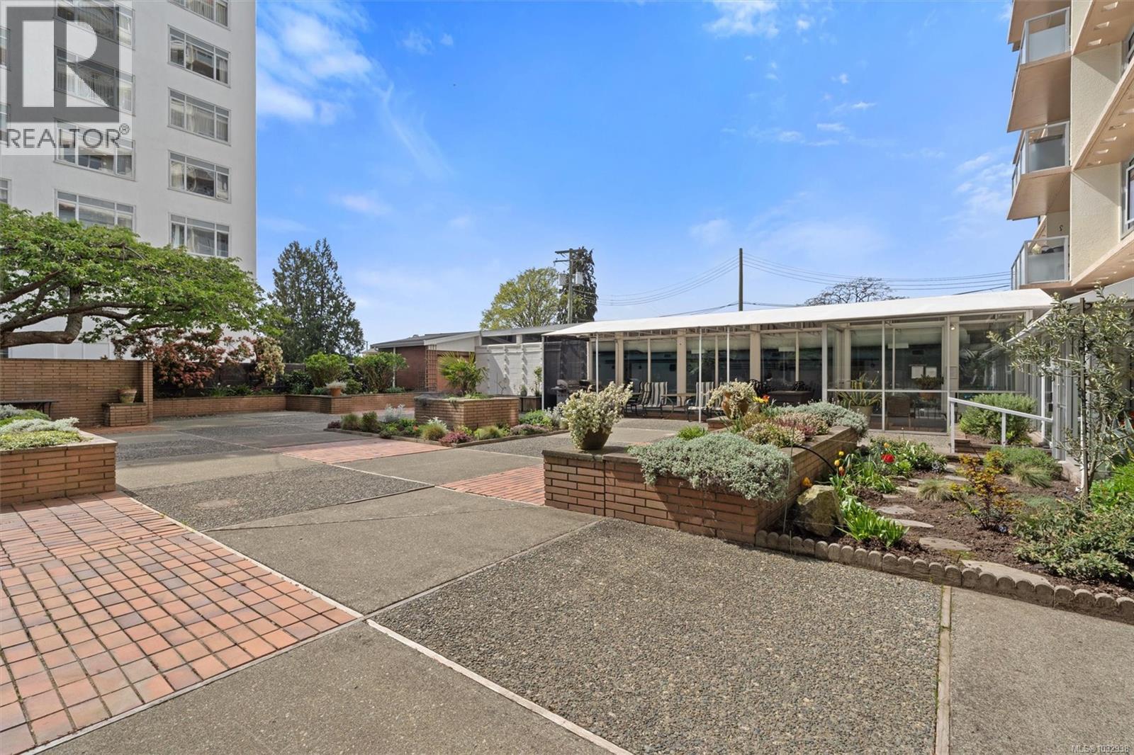 1005 250 Douglas Street, Victoria