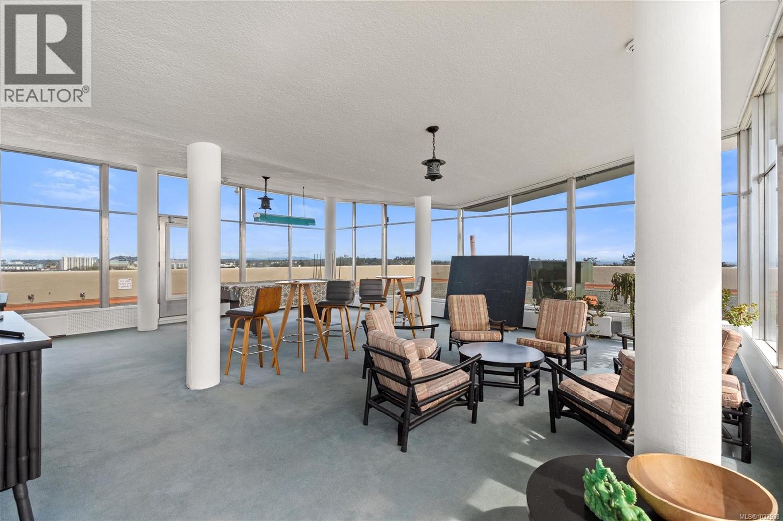 1005 250 Douglas Street, Victoria