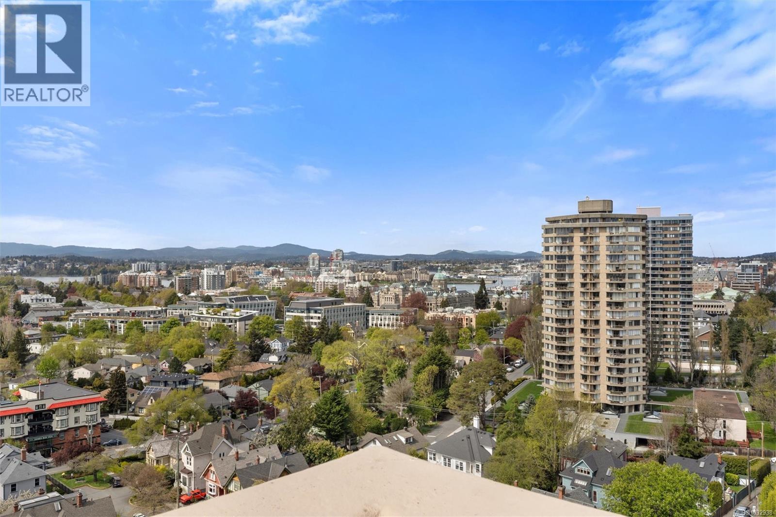 1005 250 Douglas Street, Victoria