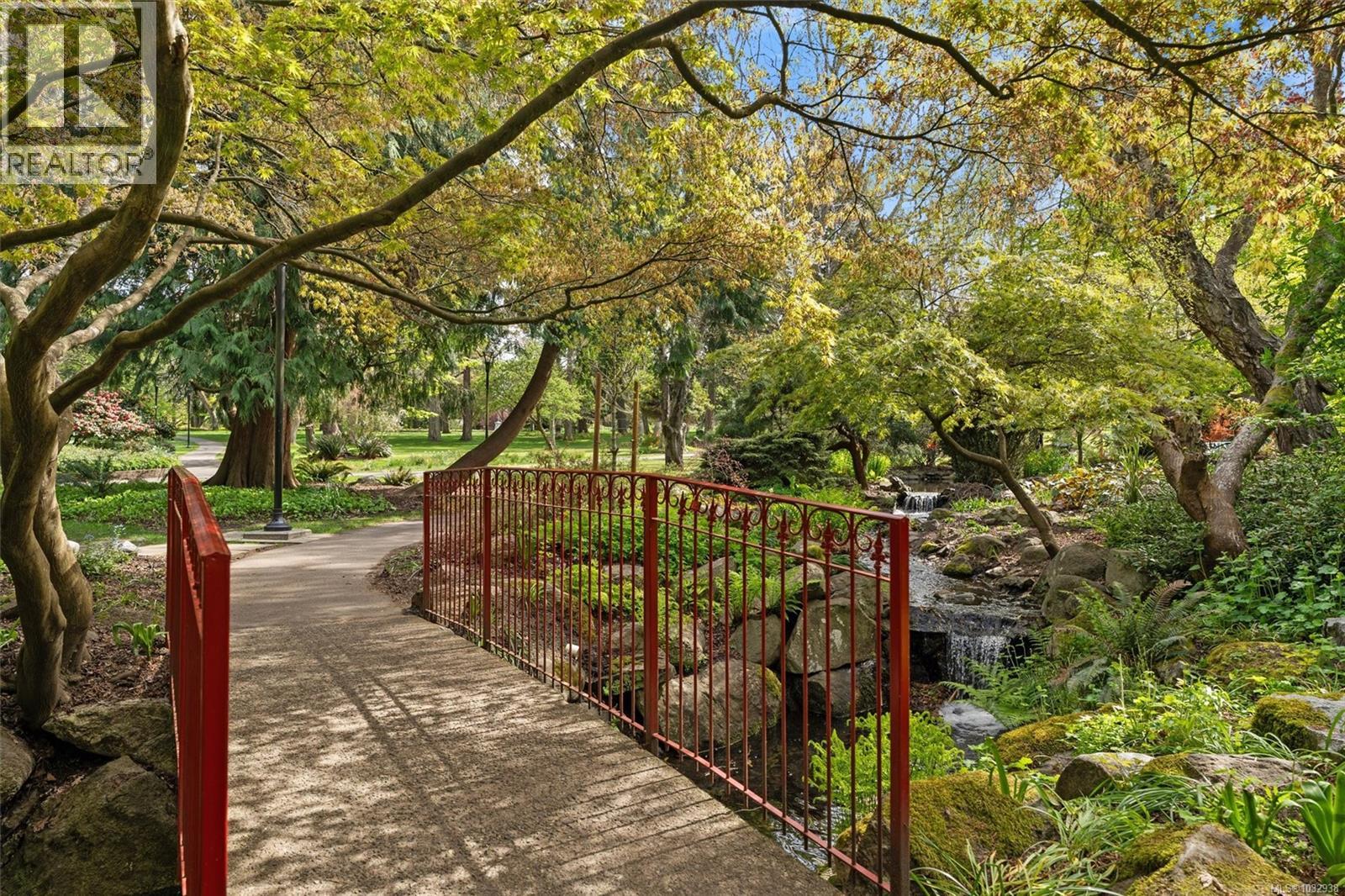 1005 250 Douglas Street, Victoria