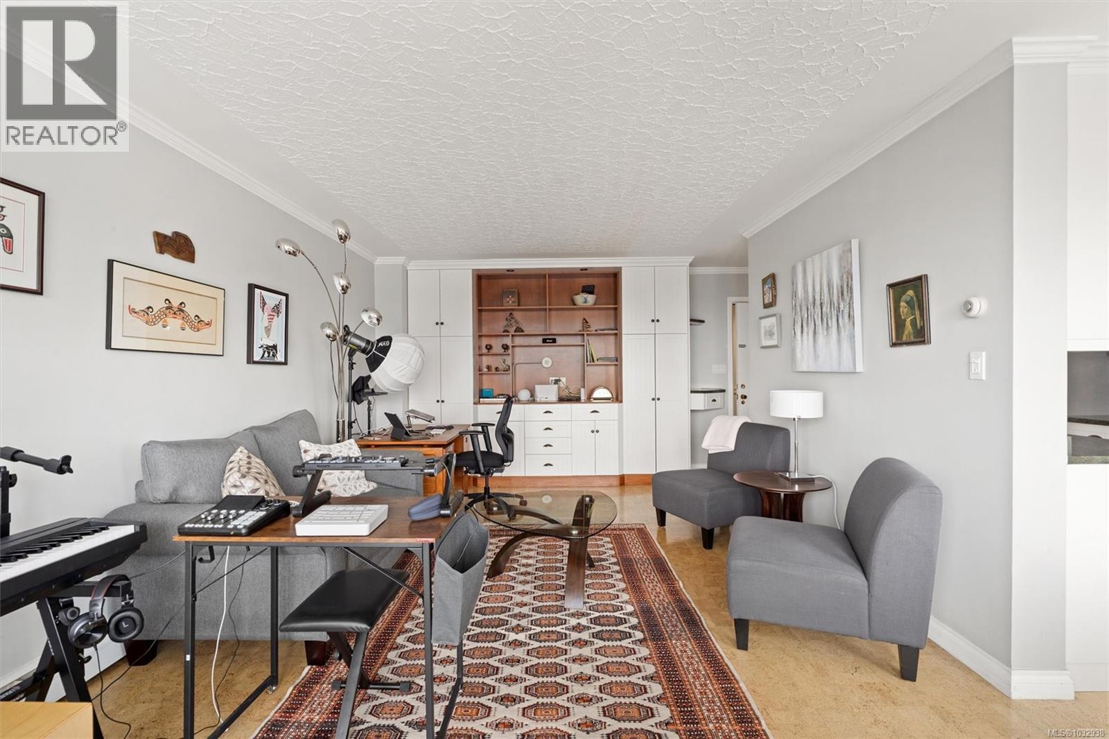 1005 250 Douglas Street, Victoria