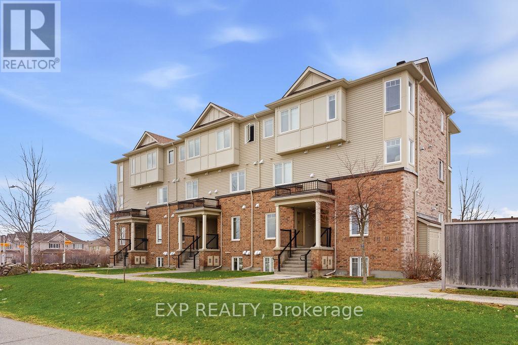 #32 2621 LONGFIELDS DRIVE - 2