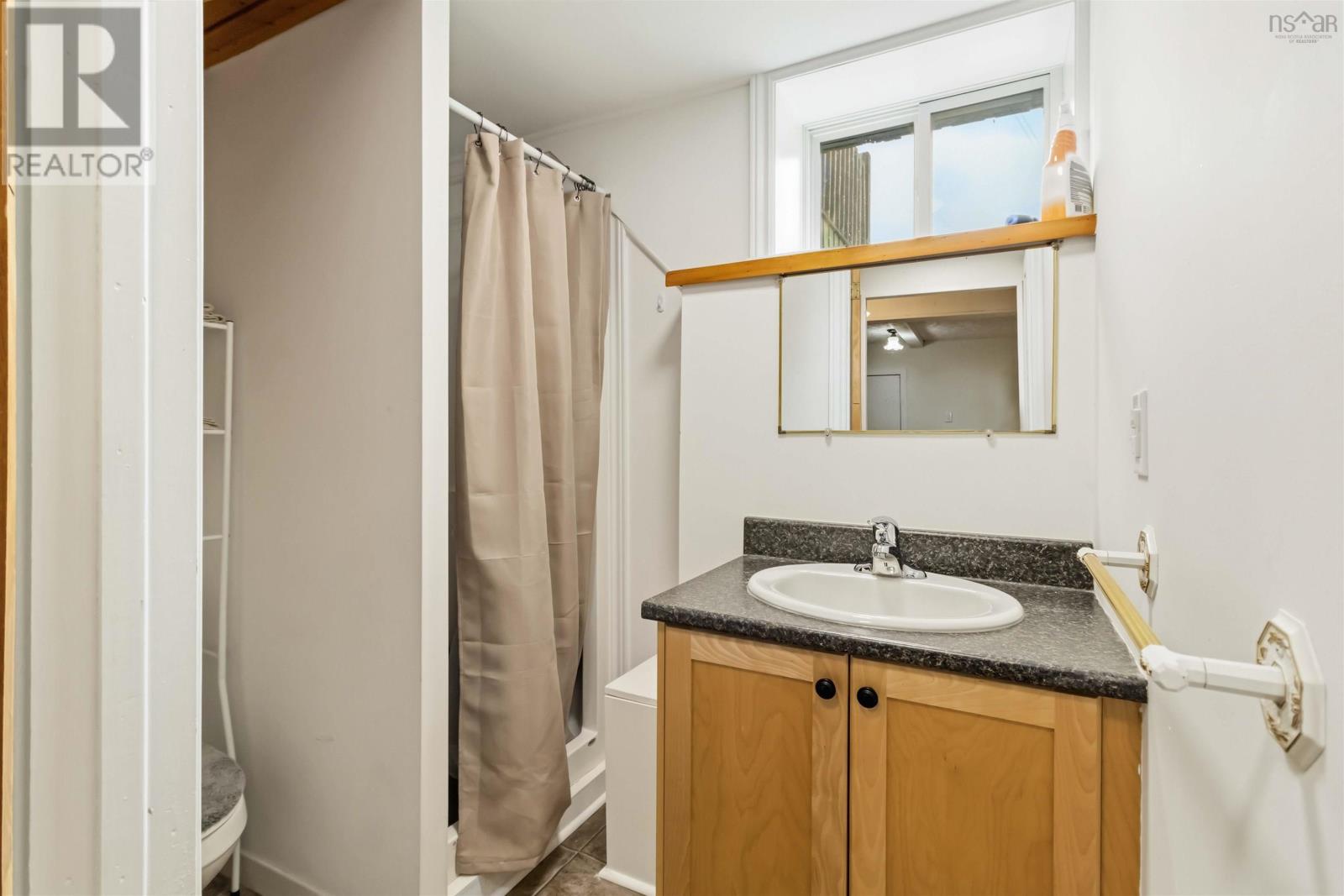 Property 38 of 46 of 1922 Hammonds Plains Road