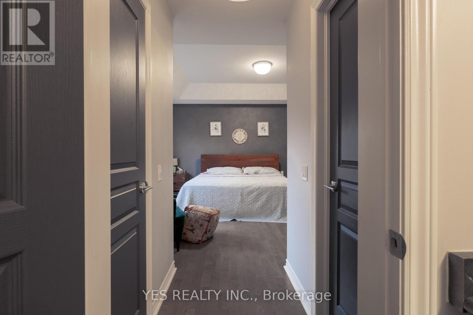34 NEWHOUSE BOULEVARD - 31