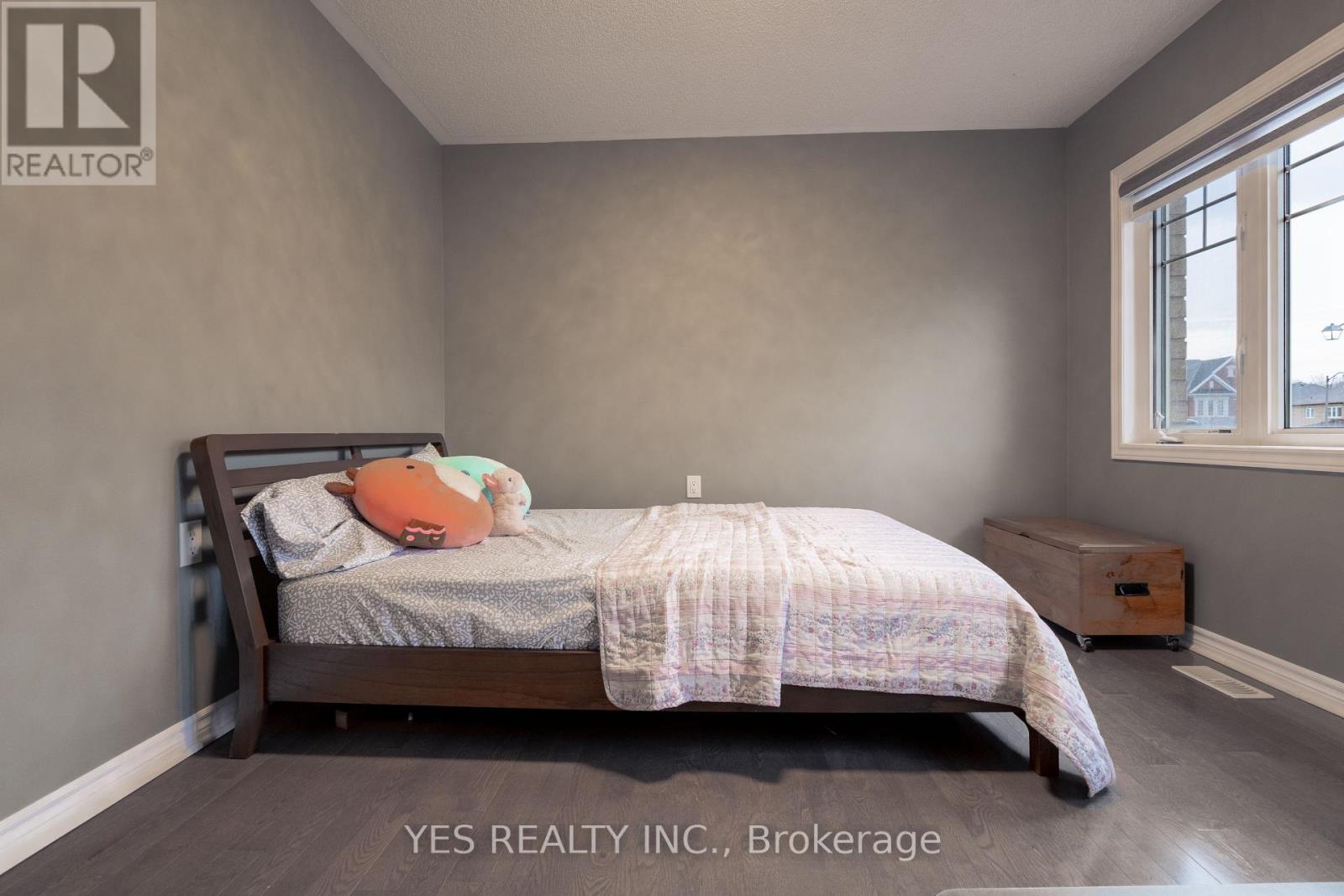 34 NEWHOUSE BOULEVARD - 33