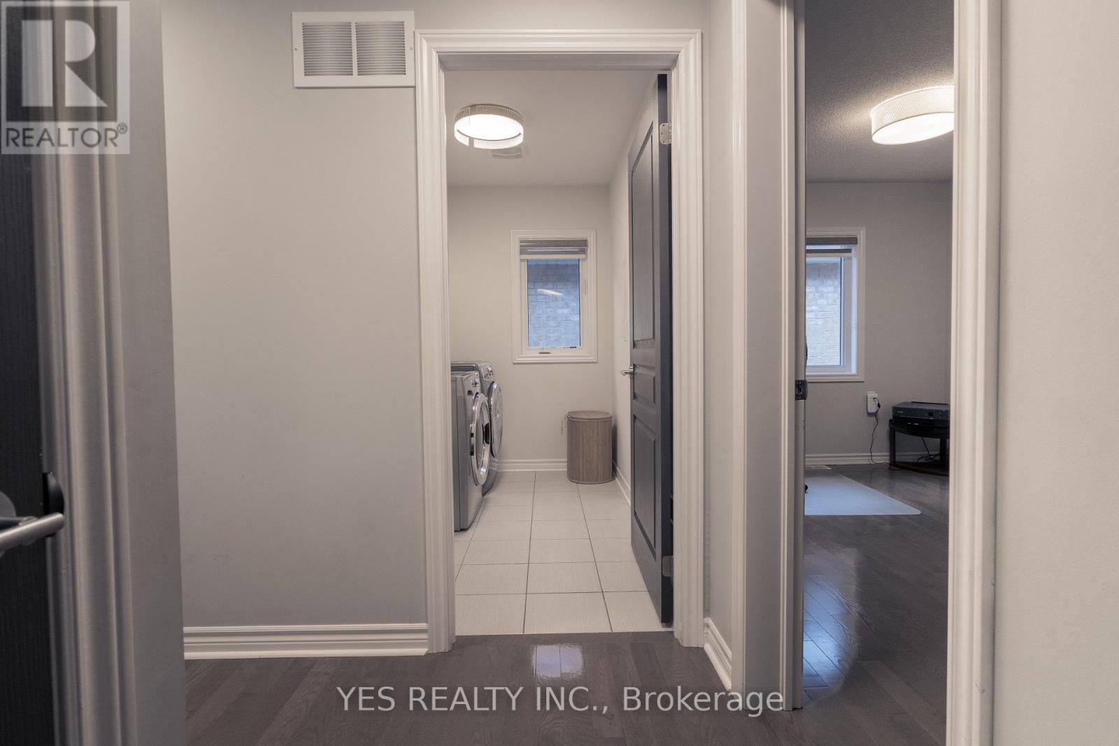34 NEWHOUSE BOULEVARD - 37
