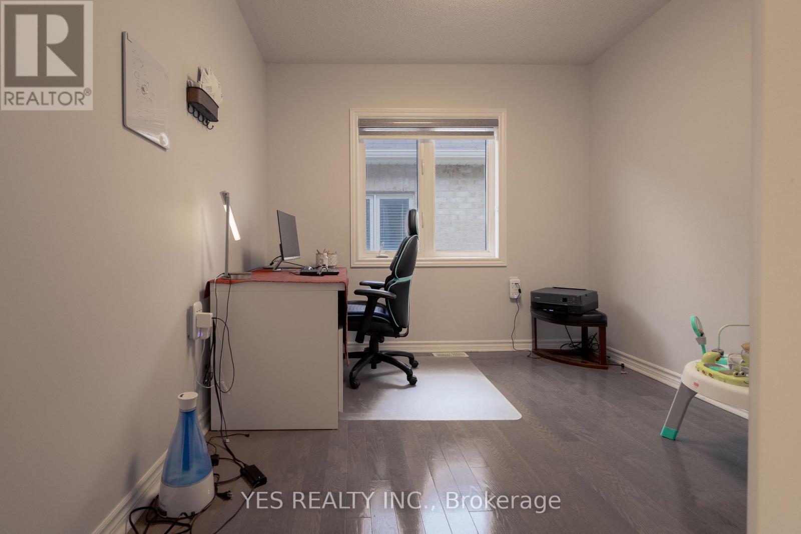 34 NEWHOUSE BOULEVARD - 38