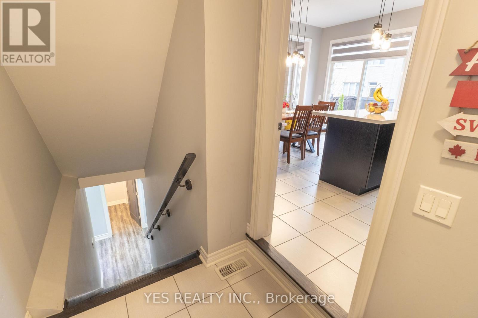 34 NEWHOUSE BOULEVARD - 40
