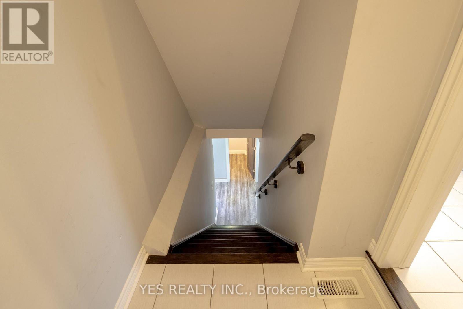 34 NEWHOUSE BOULEVARD - 41