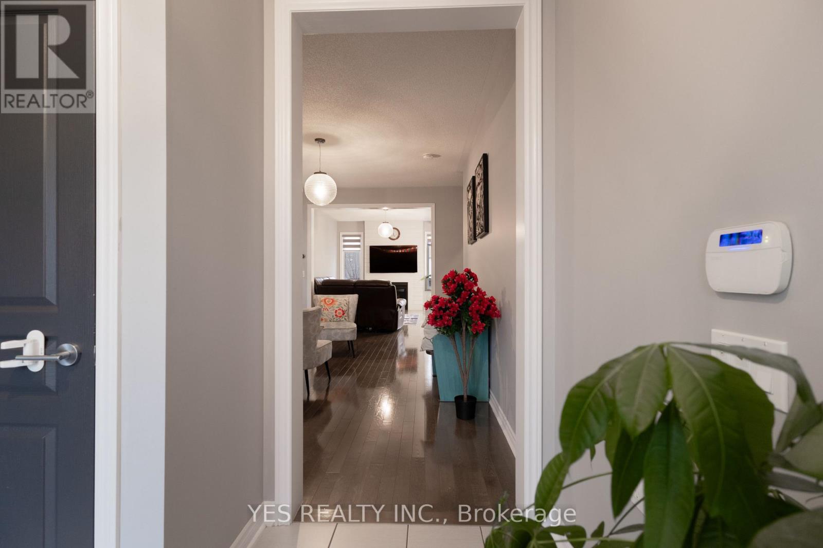 34 NEWHOUSE BOULEVARD - 8
