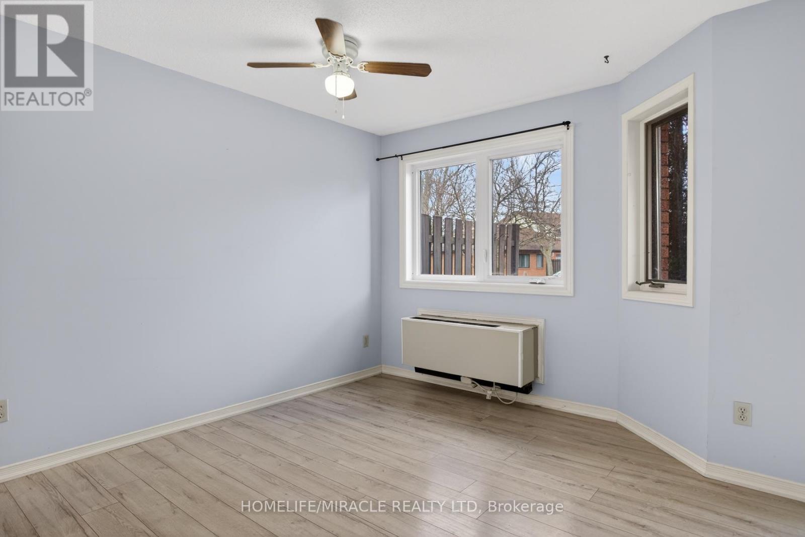 #32 36 CHAMPLAIN CRESCENT - 15