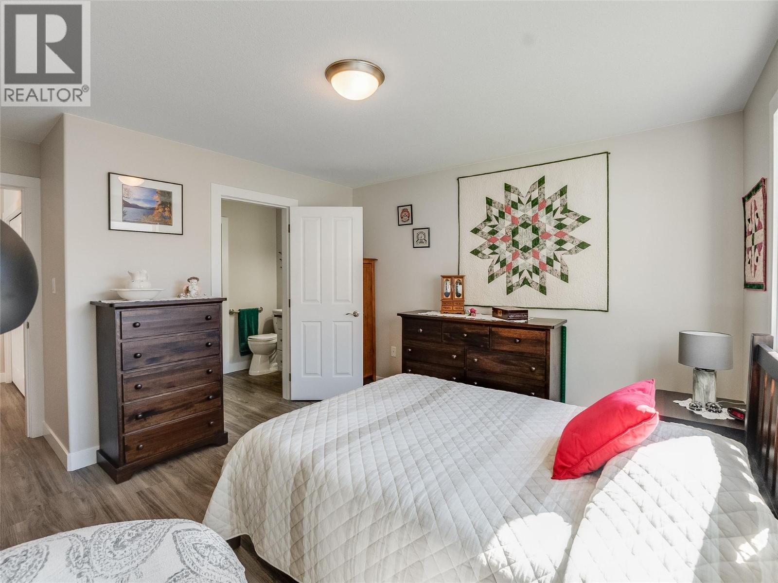 #30 2210 Columbia Avenue - 25