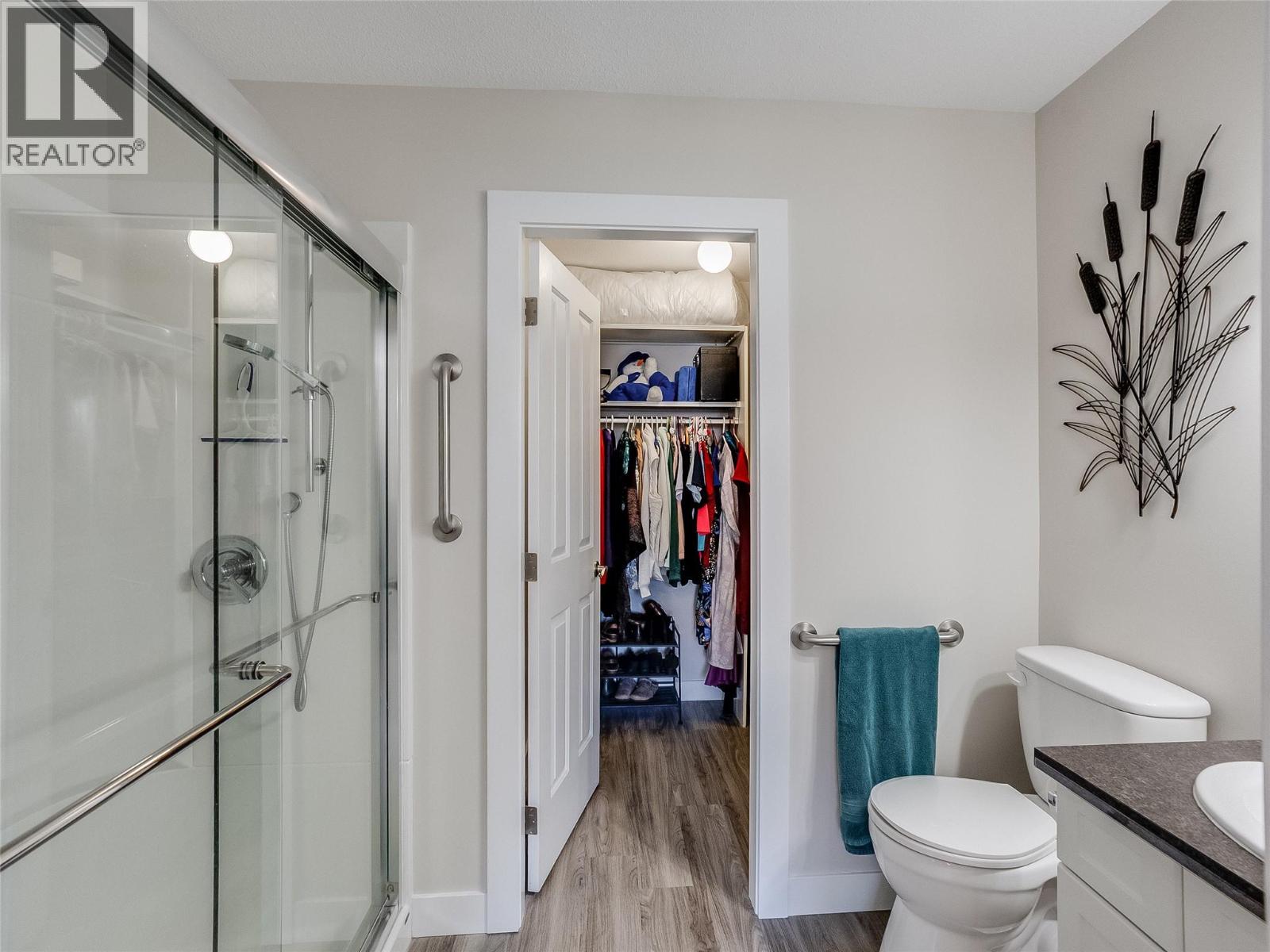 #30 2210 Columbia Avenue - 26