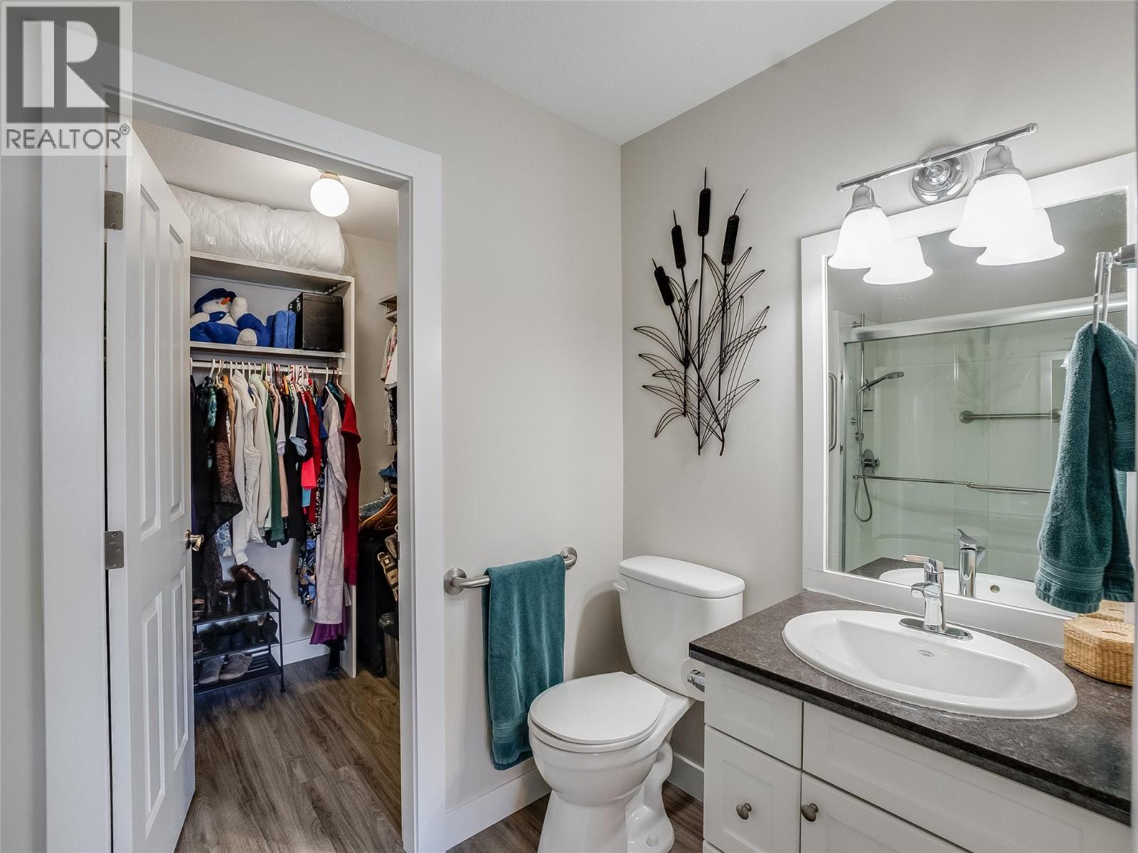 #30 2210 Columbia Avenue - 27