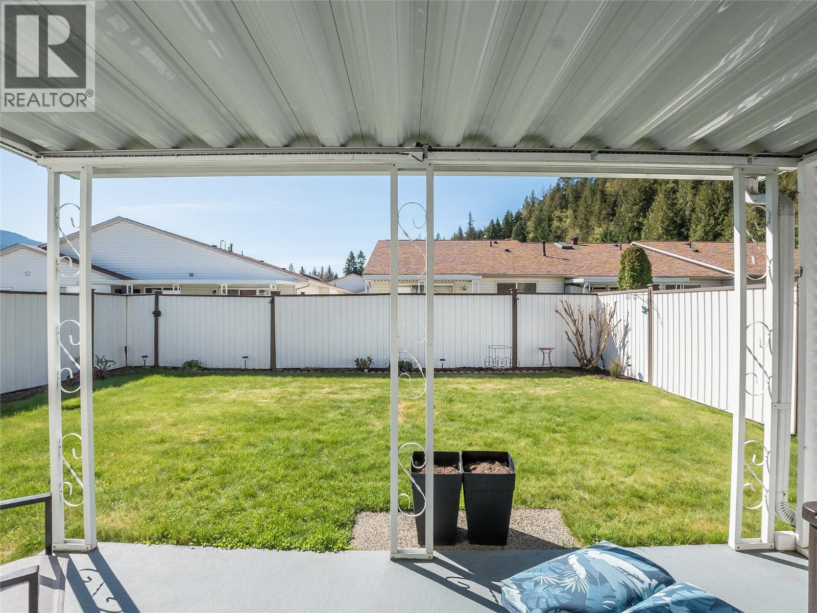 #30 2210 Columbia Avenue - 38