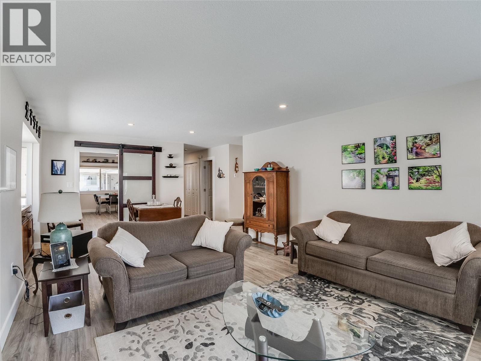 #30 2210 Columbia Avenue - 8