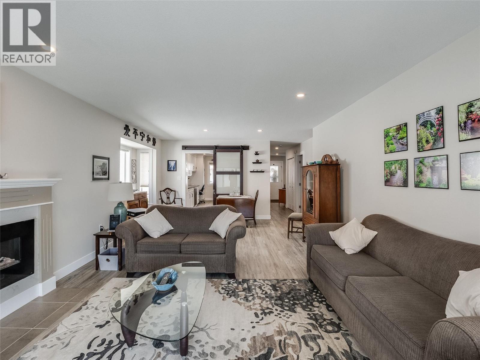 #30 2210 Columbia Avenue - 9