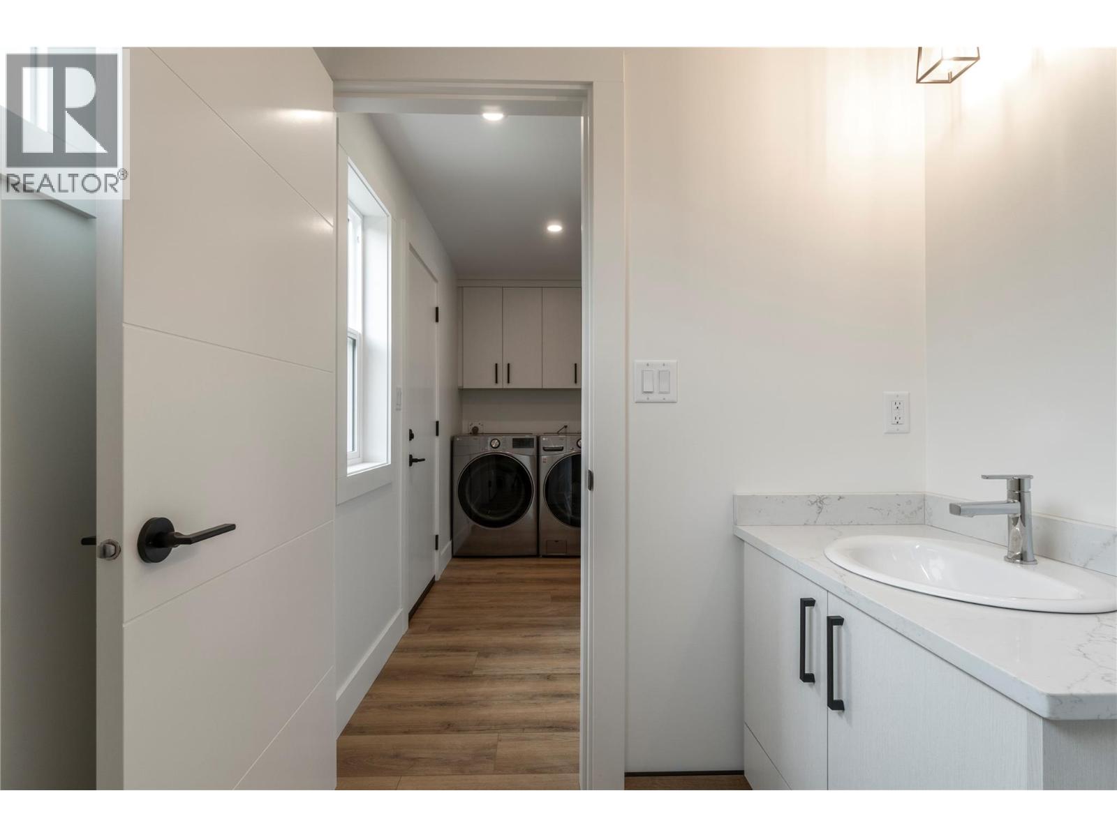 32 981 12 Street Southeast, Salmon Arm