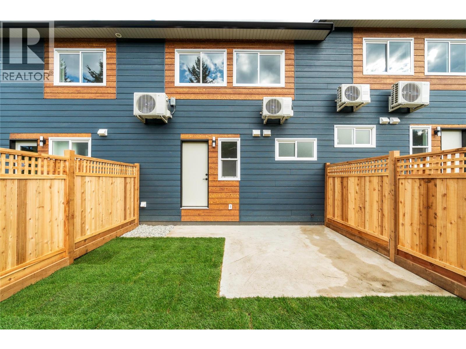 32 981 12 Street Southeast, Salmon Arm