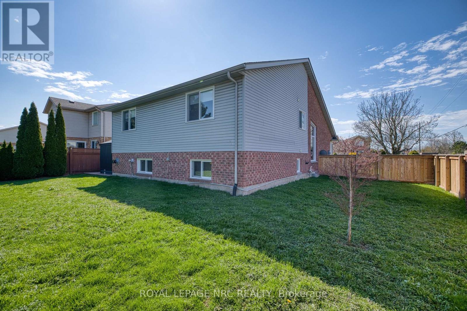 Lots of space! Even on the side yard!