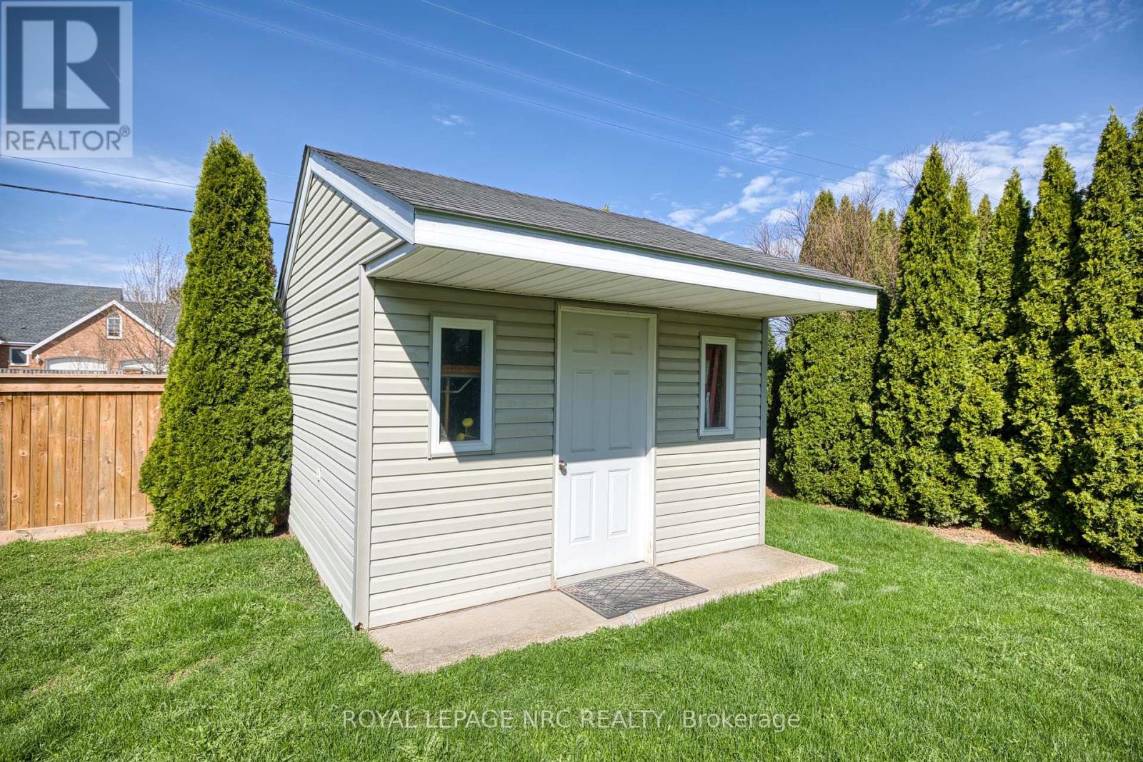 Shed with hydro.