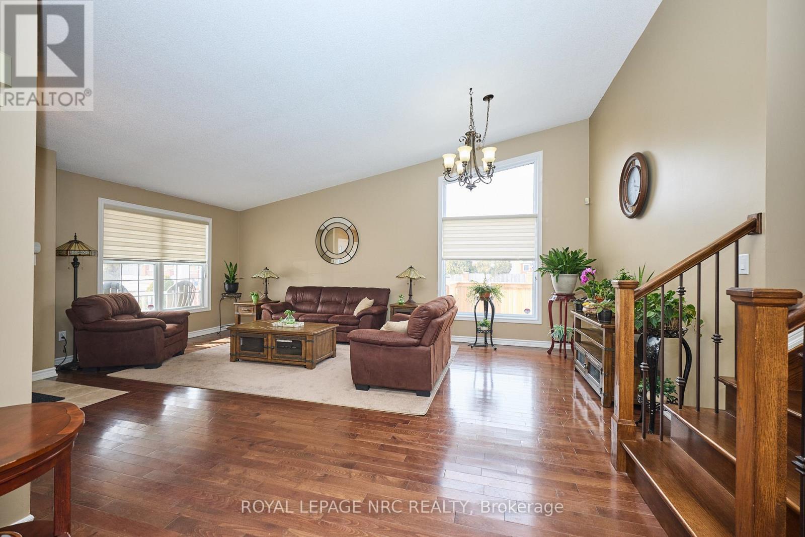 Large window providing lots of natural light.