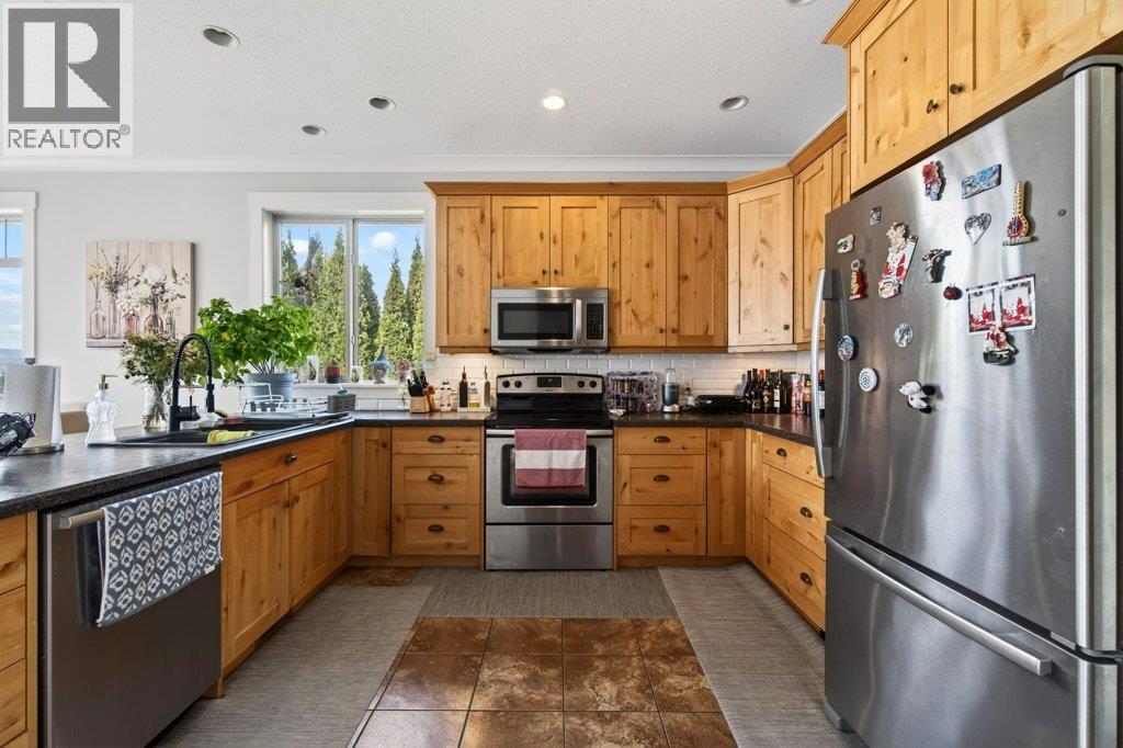  840 12 Street Southeast, Salmon Arm