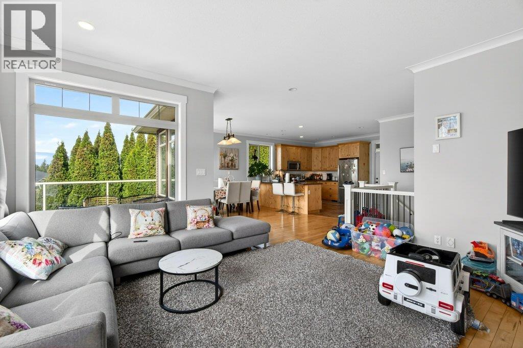  840 12 Street Southeast, Salmon Arm